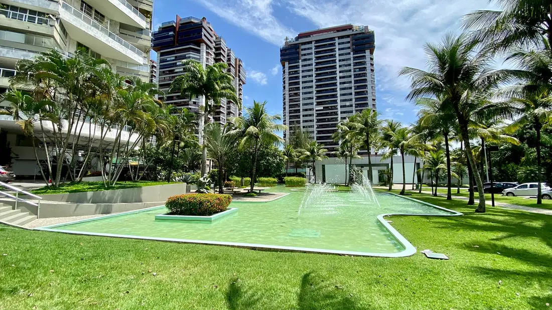 Jardins e espelho d'água do Atlântico Sul