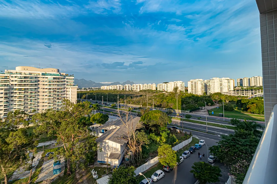 Apartamento 702 no Barra Wave: Vista da Varanda Gourmet	, foto 9