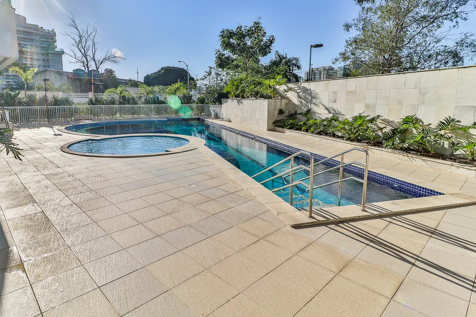 Apartamento 702 no Barra Wave: Piscina, foto 41
