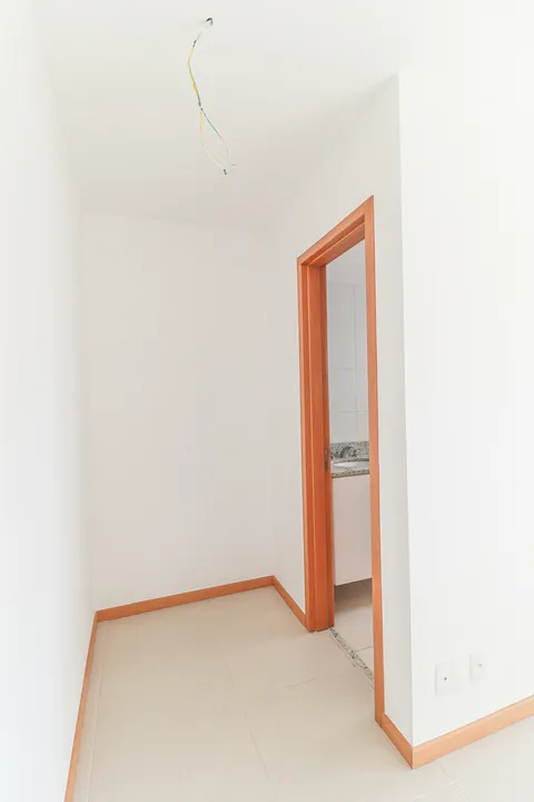 Apartamento 802 no Barra Wave: Acesso ao Banheiro da Suíte, foto 17