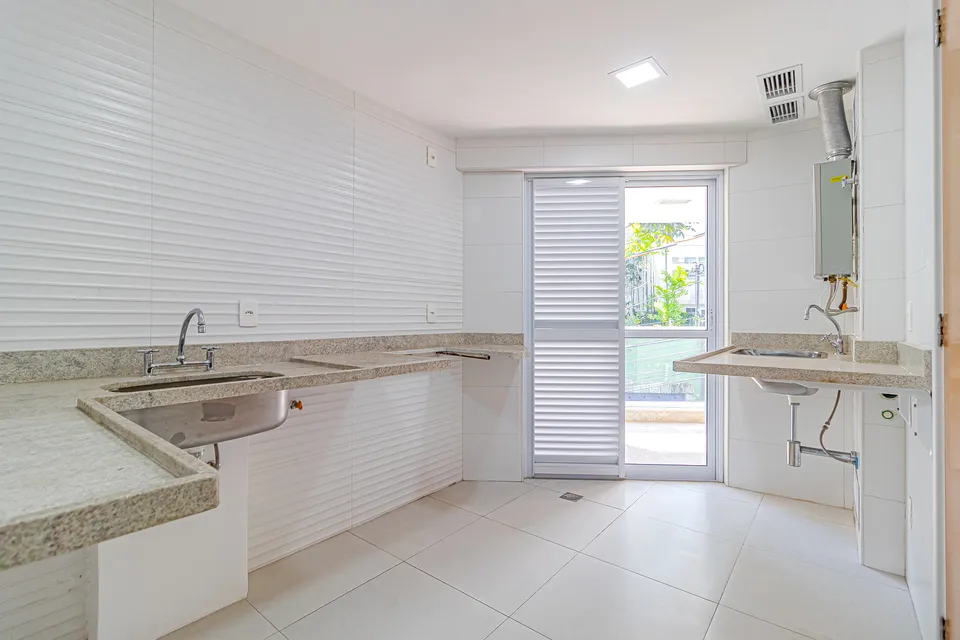 Apartamento 304 no La Fontaine: Cozinha e Área de Serviço, foto 25