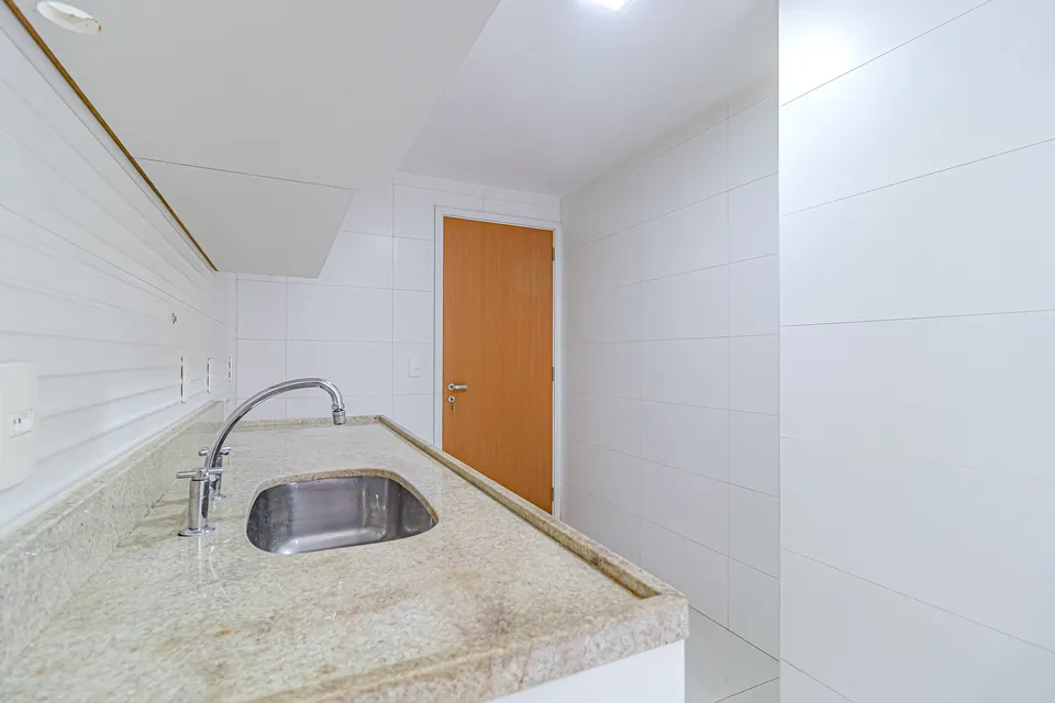 Apartamento 305 no La Fontaine: Cozinha e Área de Serviço, foto 38