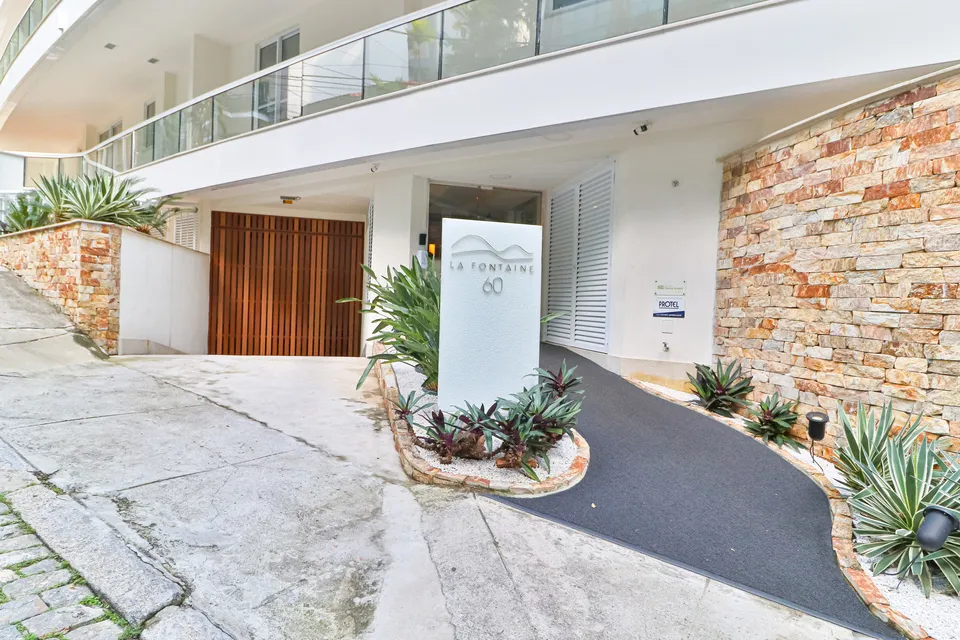 Apartamento 305 no La Fontaine: Entrada e Garagem, foto 58