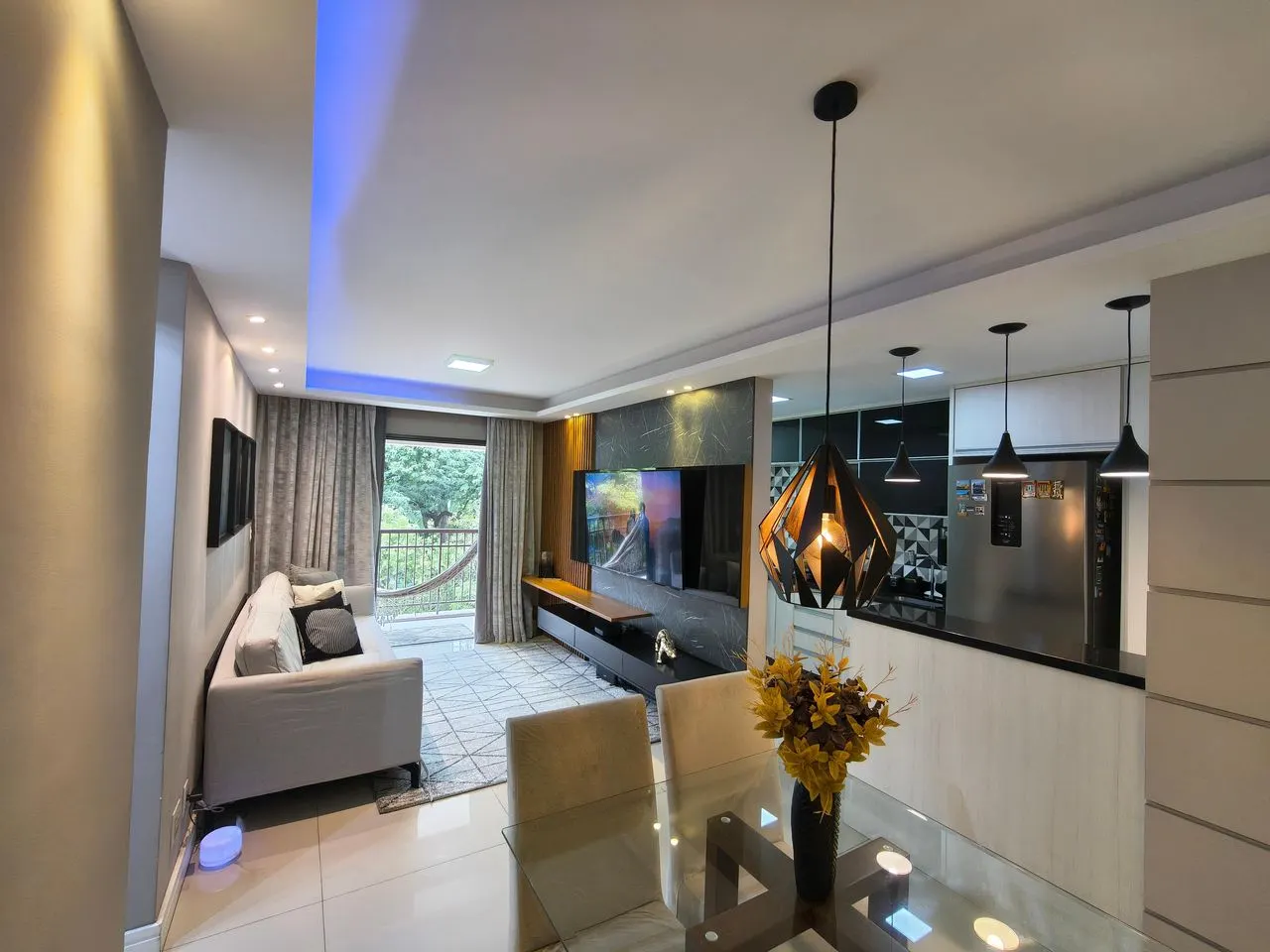 Apartamento no Mio Residencial: sala e cozinha integradas