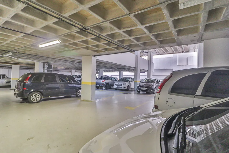 Sala 510 no Passeio Empresarial: Garagem 1, foto 8