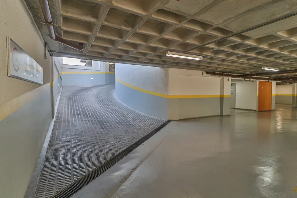 Sala 516 no Passeio Empresarial: Rampa da Garagem, foto 7